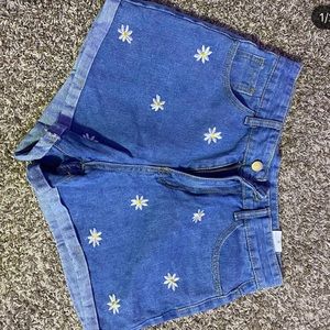 Shein floral shorts, size small NEW never worn